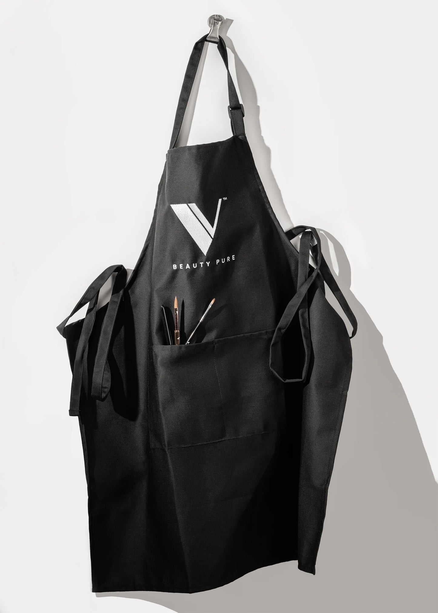 V BEAUTY PURE APRON - BLACK & WHITE